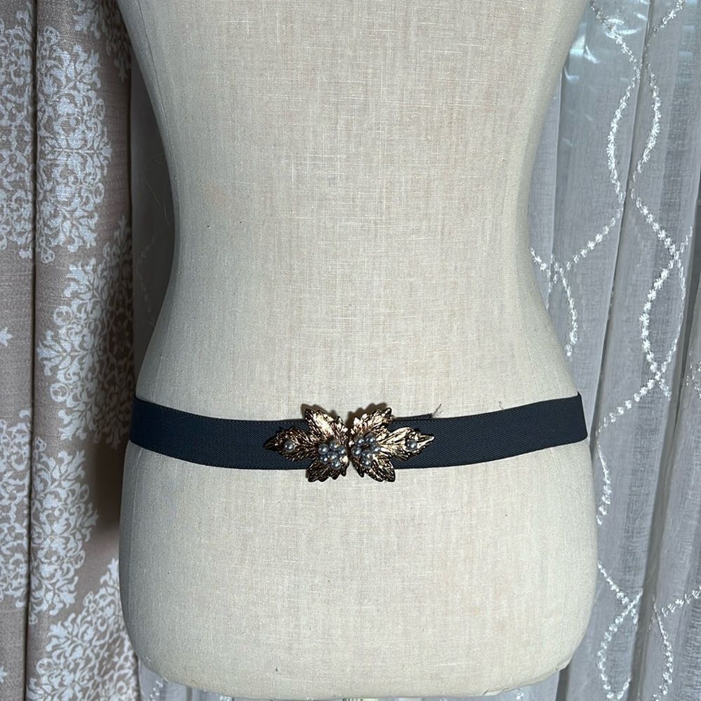 Vintage black Elastic Stretch Belt with metal gold  and pearl buckle